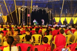 Mais de 1200 alunos da rede municipal vivem a magia do circo