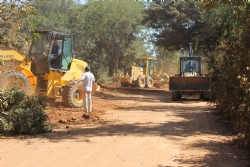Secretaria de Obras inicia serviços para pavimentação da estrada Canjicas a Nova Serrana