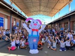 ENTREGA OVOS DE PÁSCOA NAS ESCOLAS