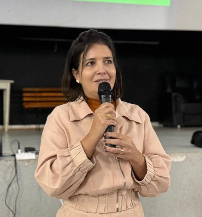 Foto do secretário Lorenza Aparecida da Silva